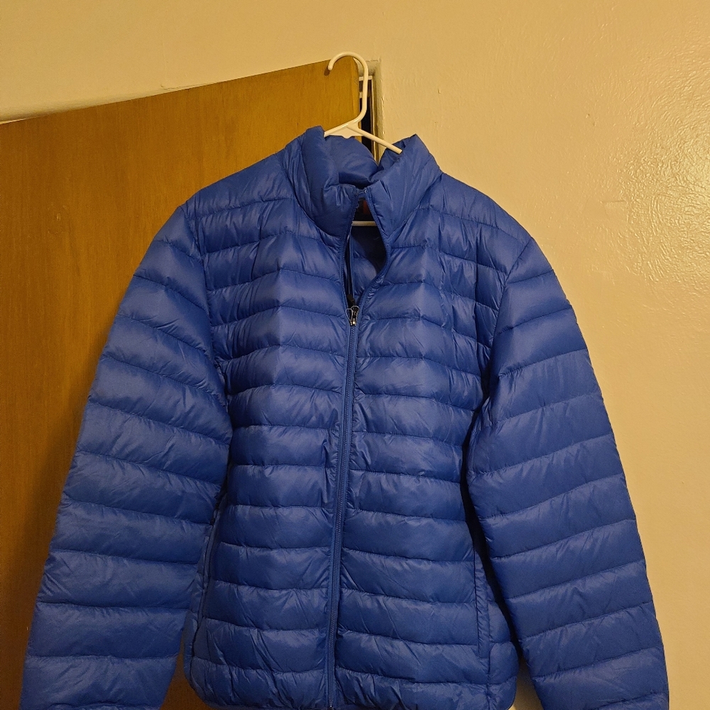 Mens Large Jacket with carrying bag